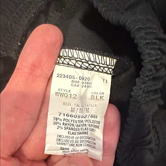 Men’s Black Jogger Scrub Pants - Picture 2 of 5